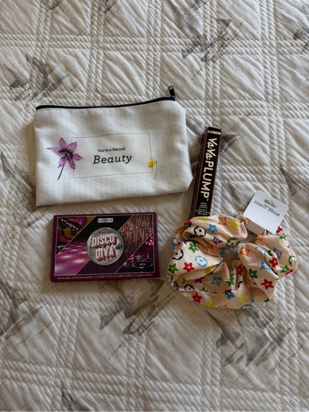 Sephora Disco Diva Eyeshadow Palette — with makeup bag and lipstick